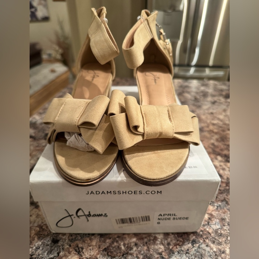 J. Adams Tan Bow Block Heel Sandals - Picture 4 of 6
